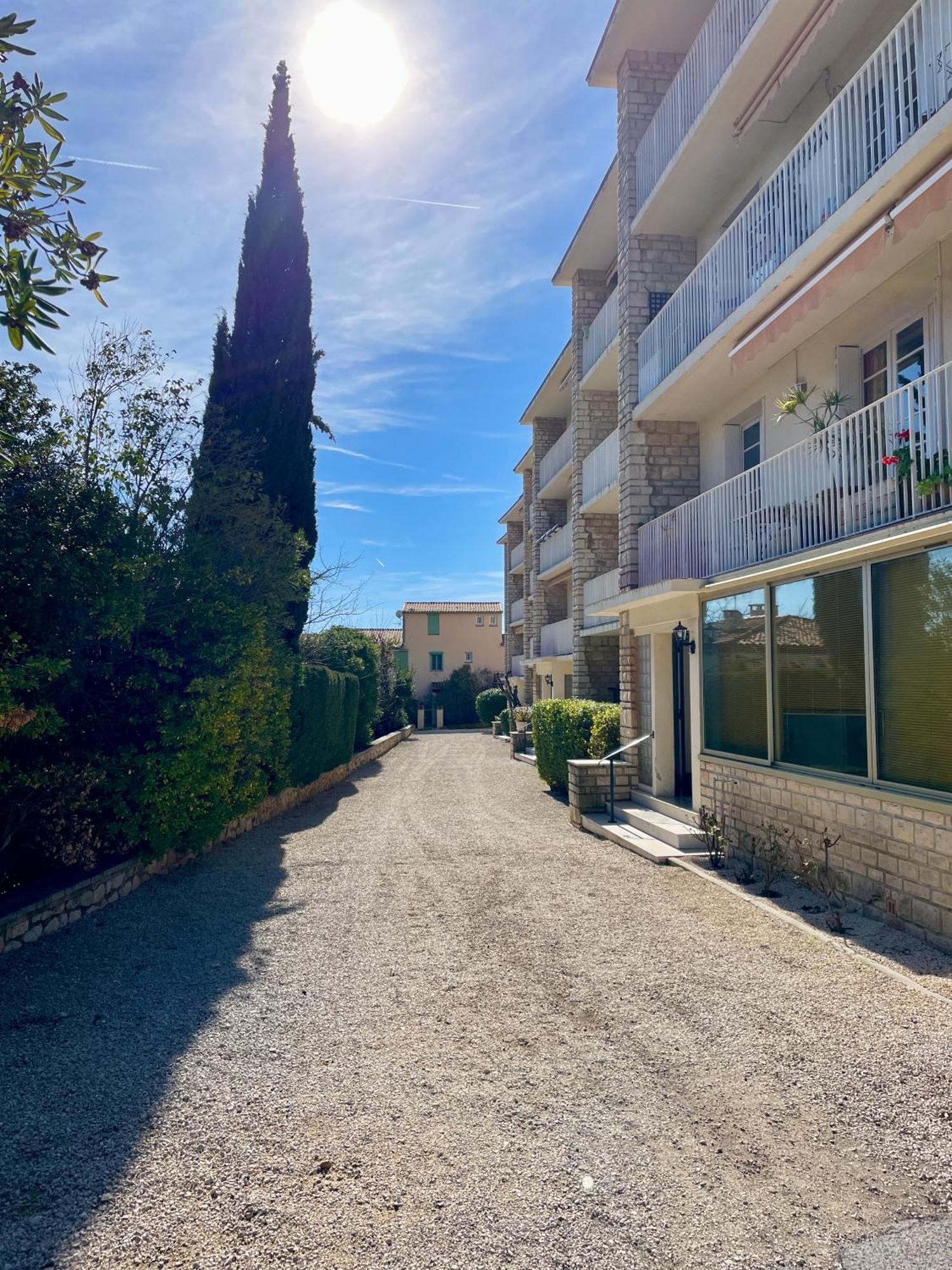 Au Coeur Et Au Calme De Bandol, Parking Et Climatisation Apartamento Exterior foto